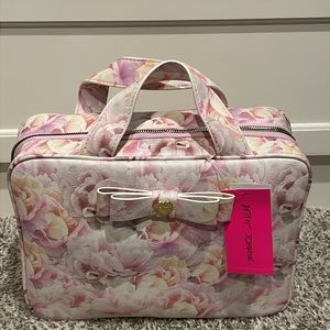 Betsey Johnson Weekender Cosmetic Case